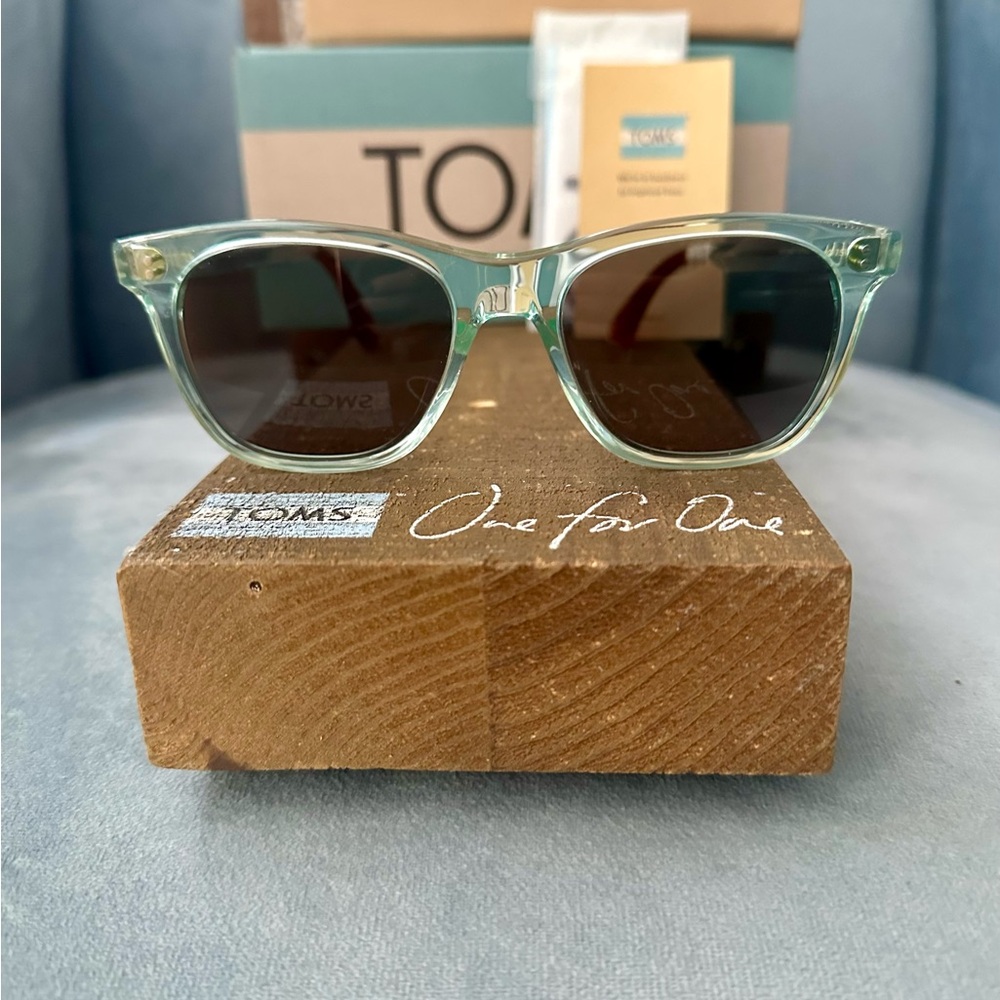 Brand New TOMS “Fitzpatrick” Unisex Clear Mint Green Rectangular Sunglasses